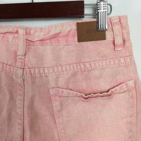 BDG distressed bleached high rise raw hem shorts - Picture 3 of 9